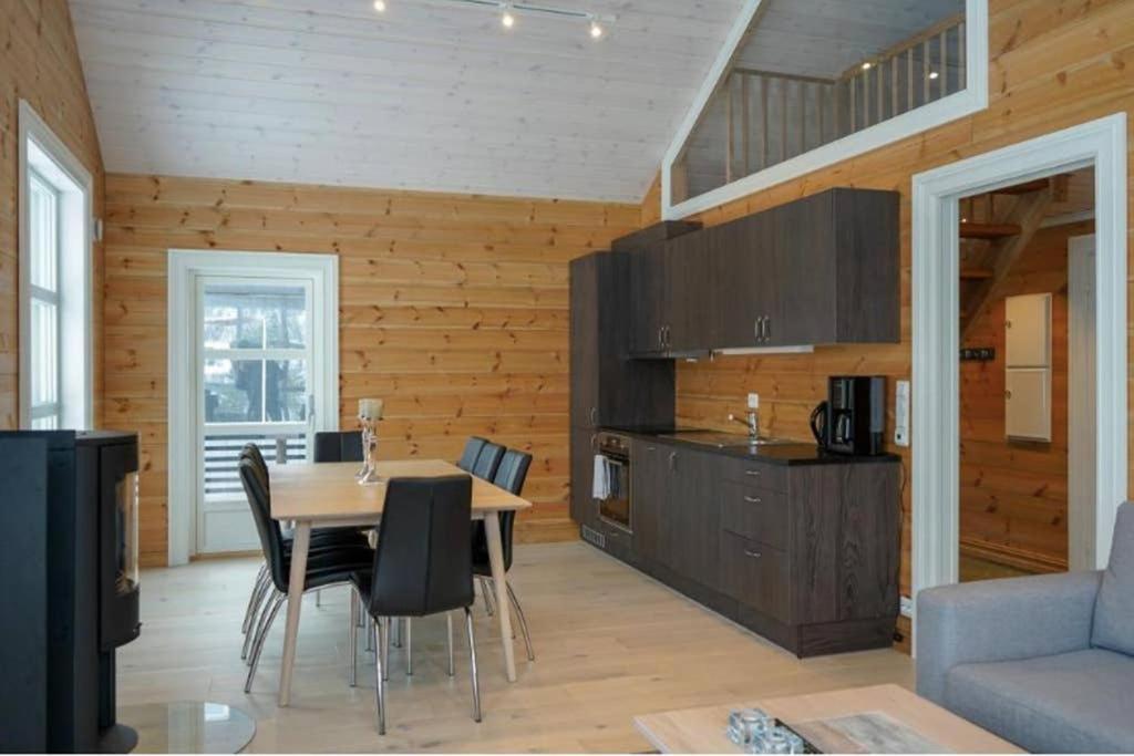Penthouse With Four Bedrooms And Two Living Rooms! Stranda  Buitenkant foto